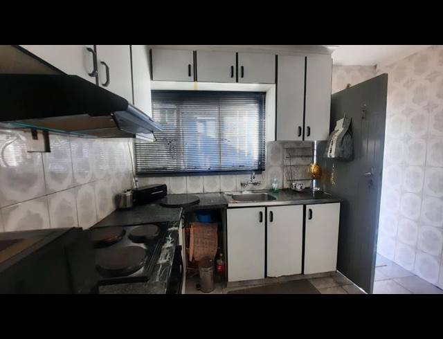 2 BEDROOM DUPLEX FOR SALE IN SUNFORD